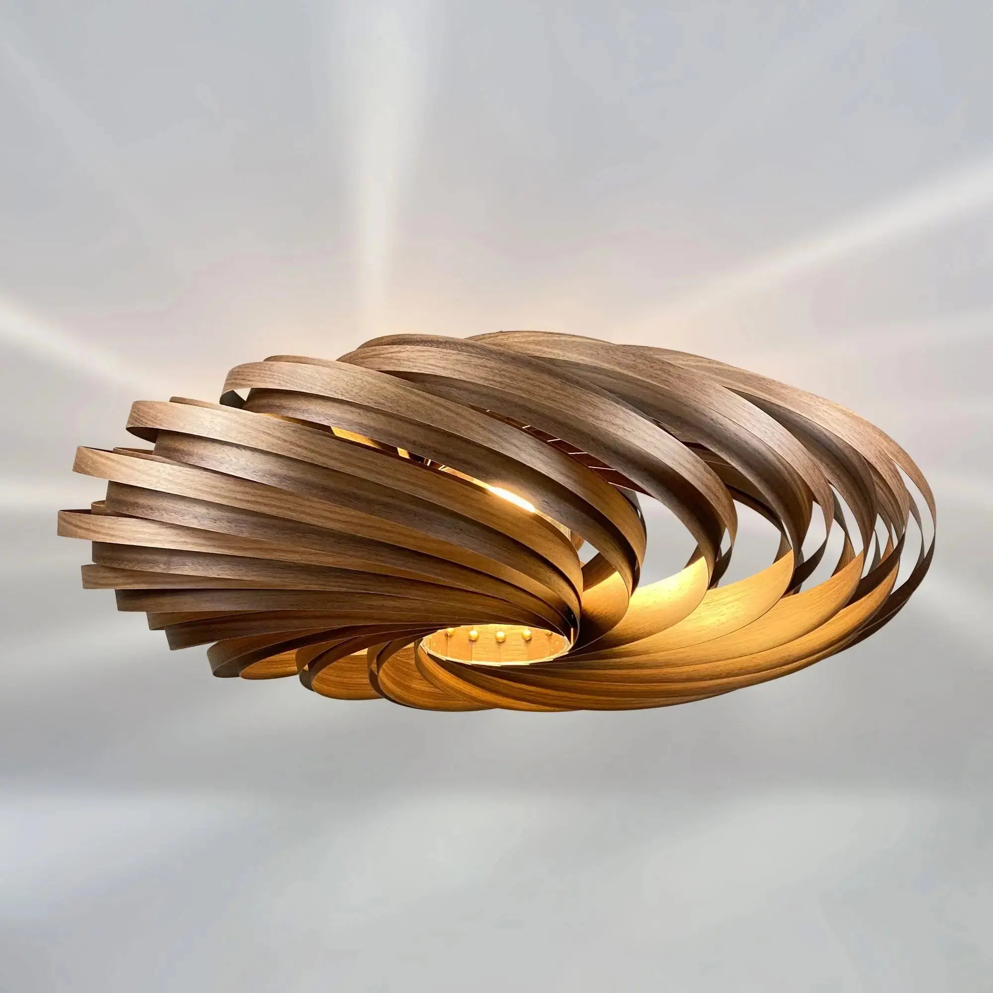Deckenleuchte 'Veneria' aus Nussbaum Gofurnit