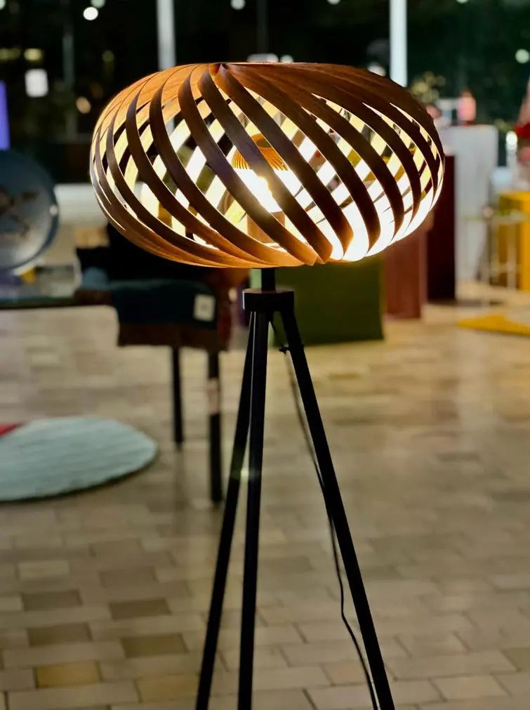Hängeleuchte 'Serentia - fineline collection' aus Nussbaum 45 cm Gofurnit