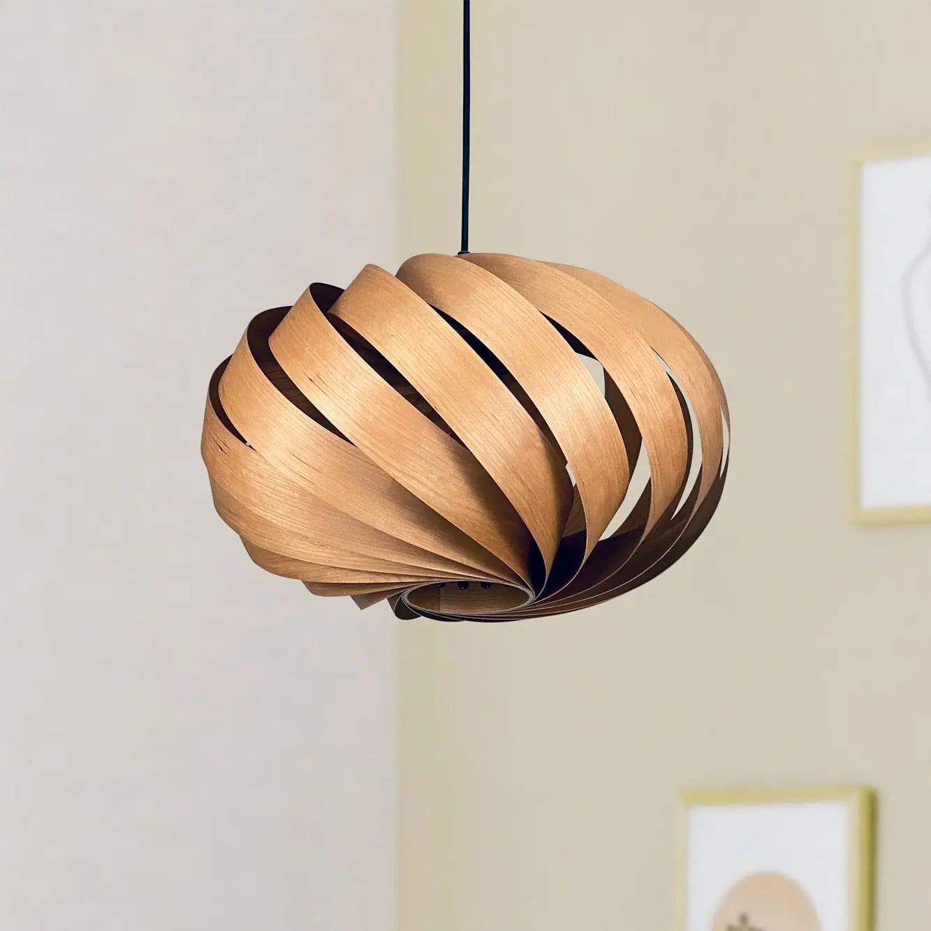 Hängeleuchte 'Serentia' aus Kirschbaum 45 cm Gofurnit