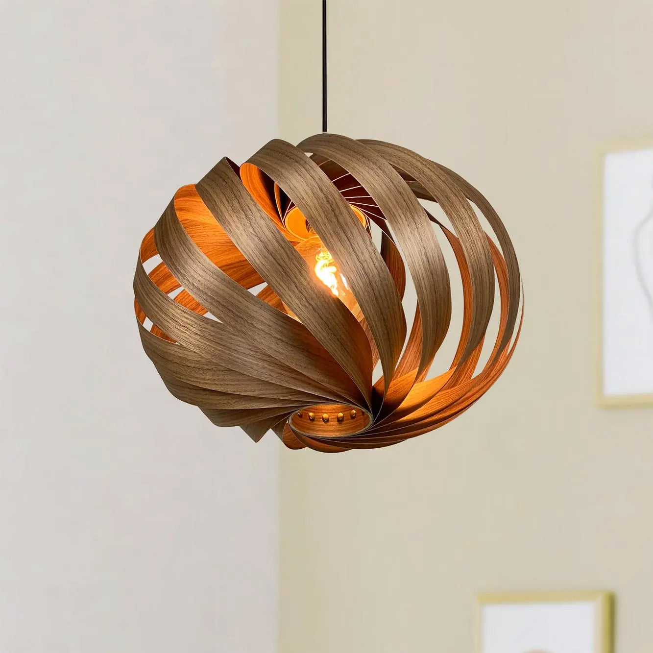 Hängeleuchte 'Serentia' aus Nussbaum 55 cm Gofurnit