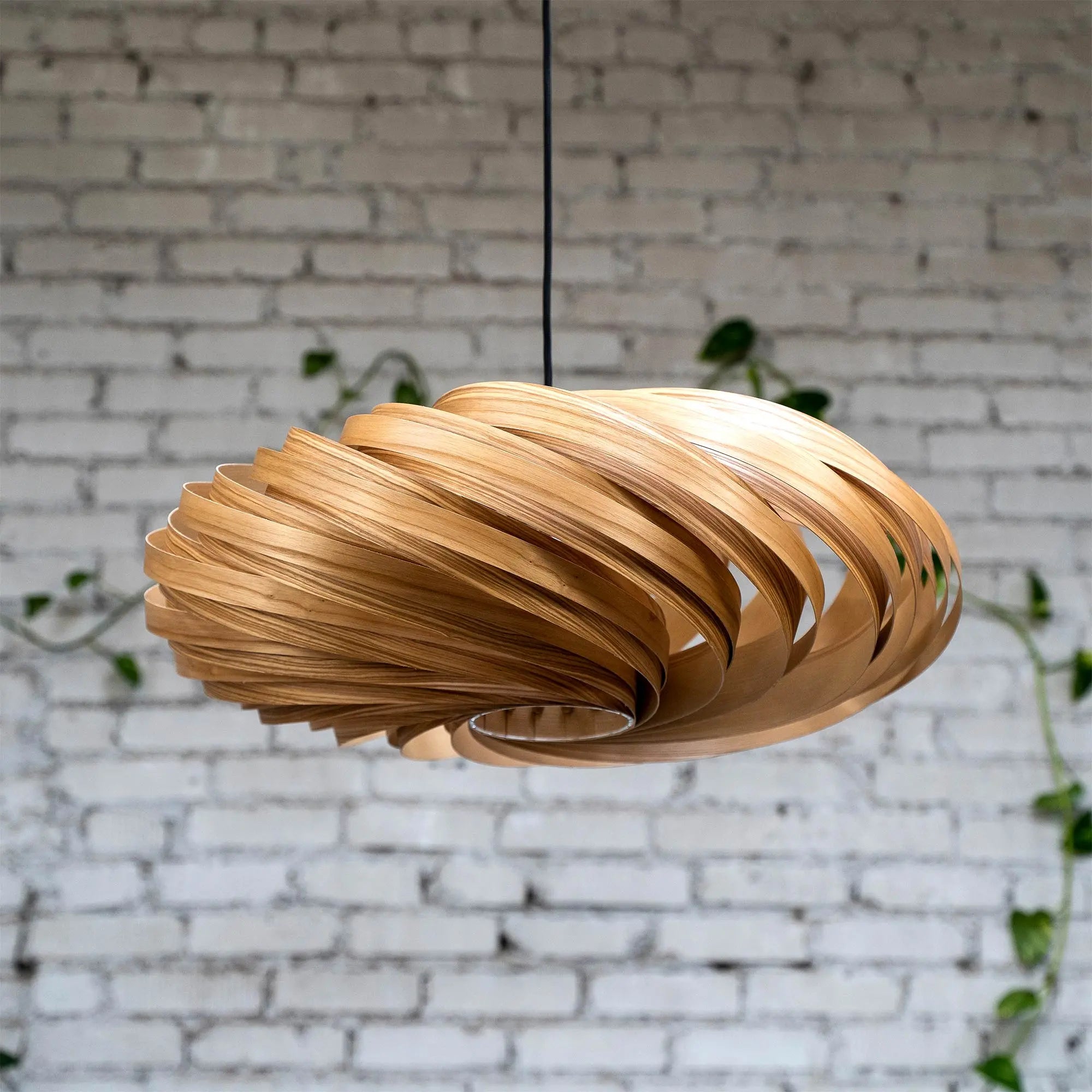 Hängeleuchte 'Veneria' aus Olivesche 60 cm Gofurnit