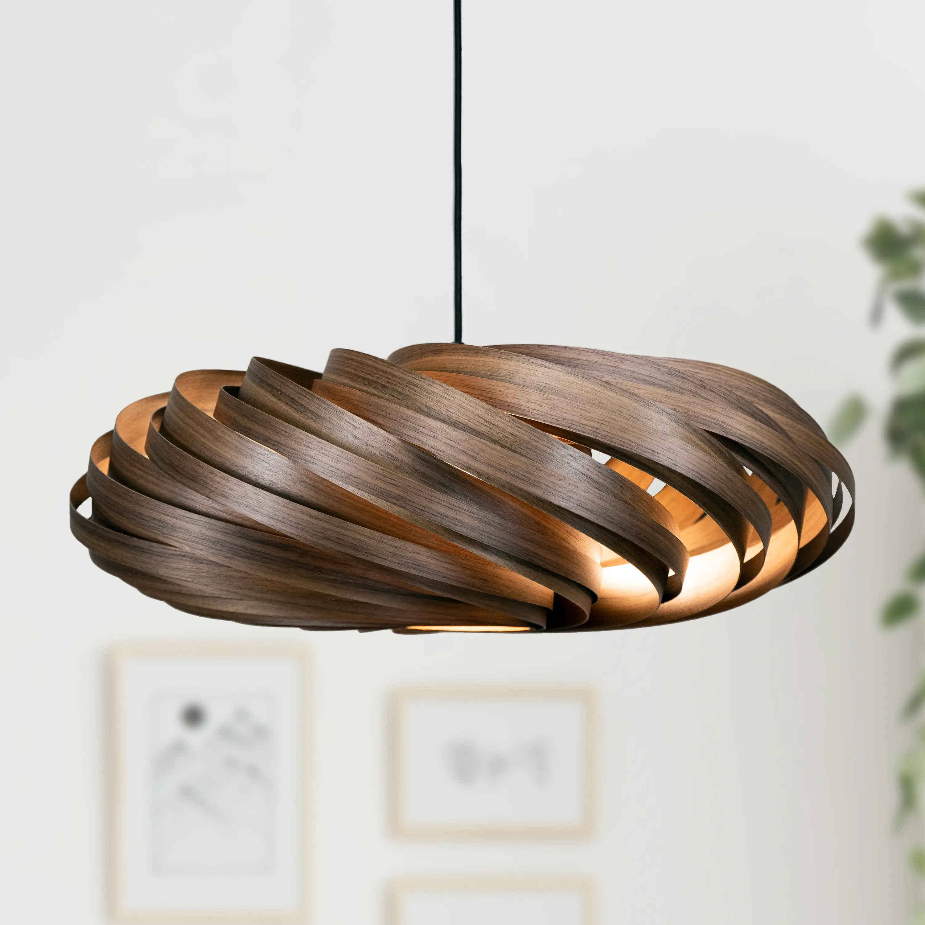 Hängeleuchte Veneria aus Nussbaum - 'pure collection' Gofurnit
