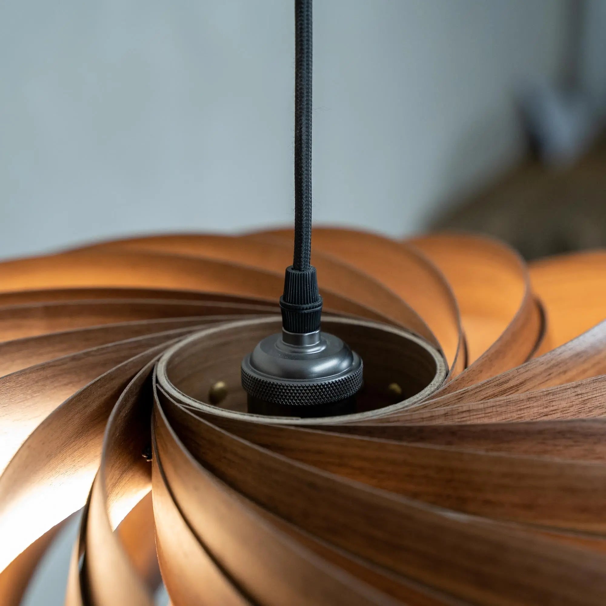 Hängeleuchte Veneria aus Nussbaum - 'pure collection' Gofurnit