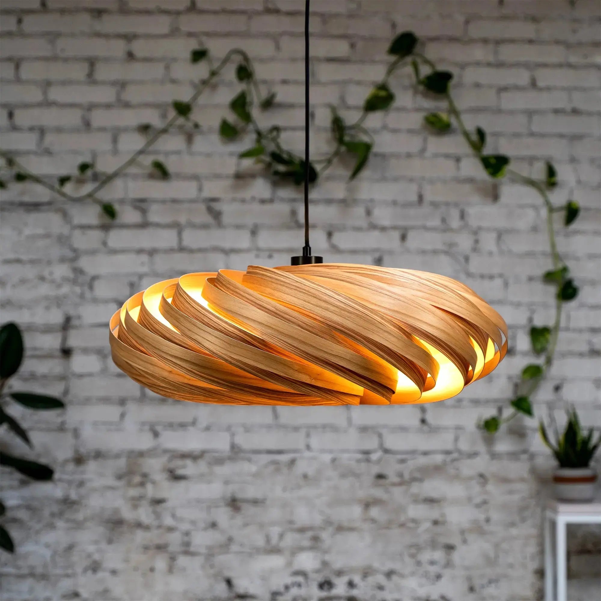 Hängeleuchte 'Veneria' aus Olivesche 60 cm Gofurnit