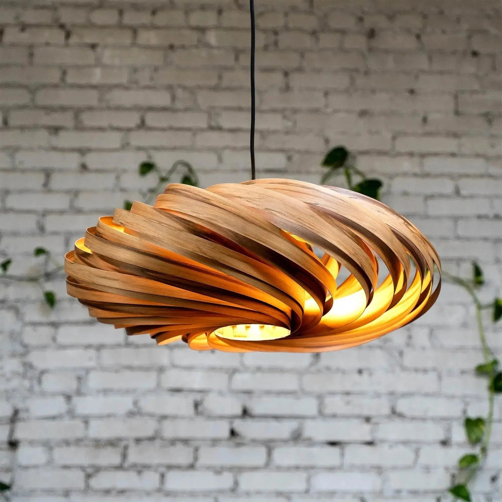 Hängeleuchte 'Veneria' aus Amberbaum 60 cm Gofurnit