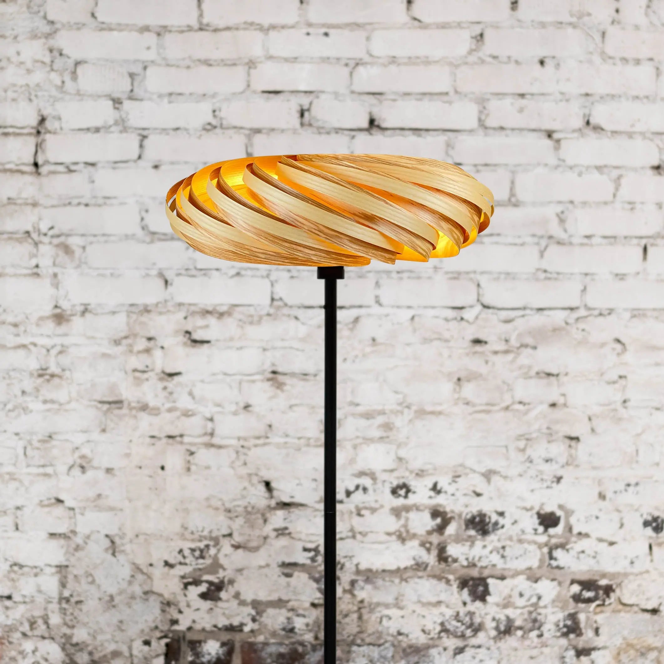 Standleuchte 'Veneria' aus Olivesche Gofurnit