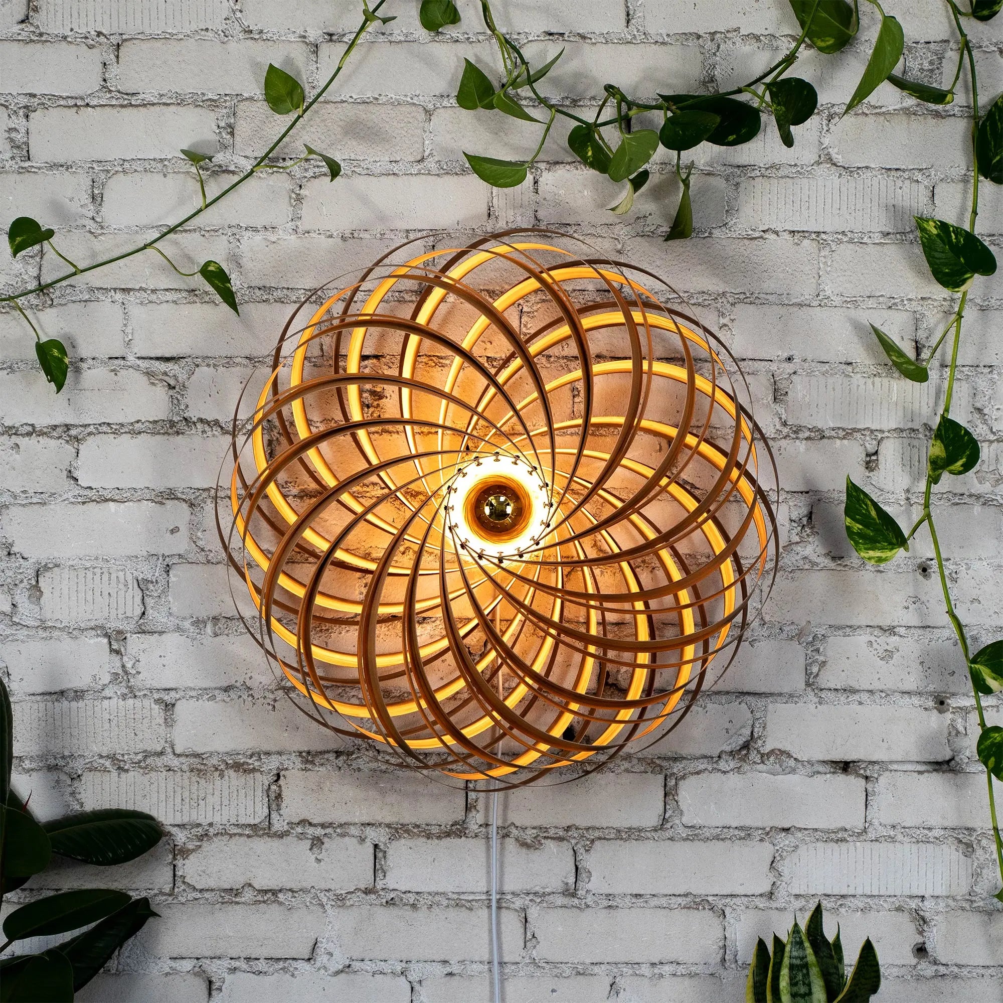 Wandleuchte 'Veneria' aus Amberbaum 70 cm Gofurnit