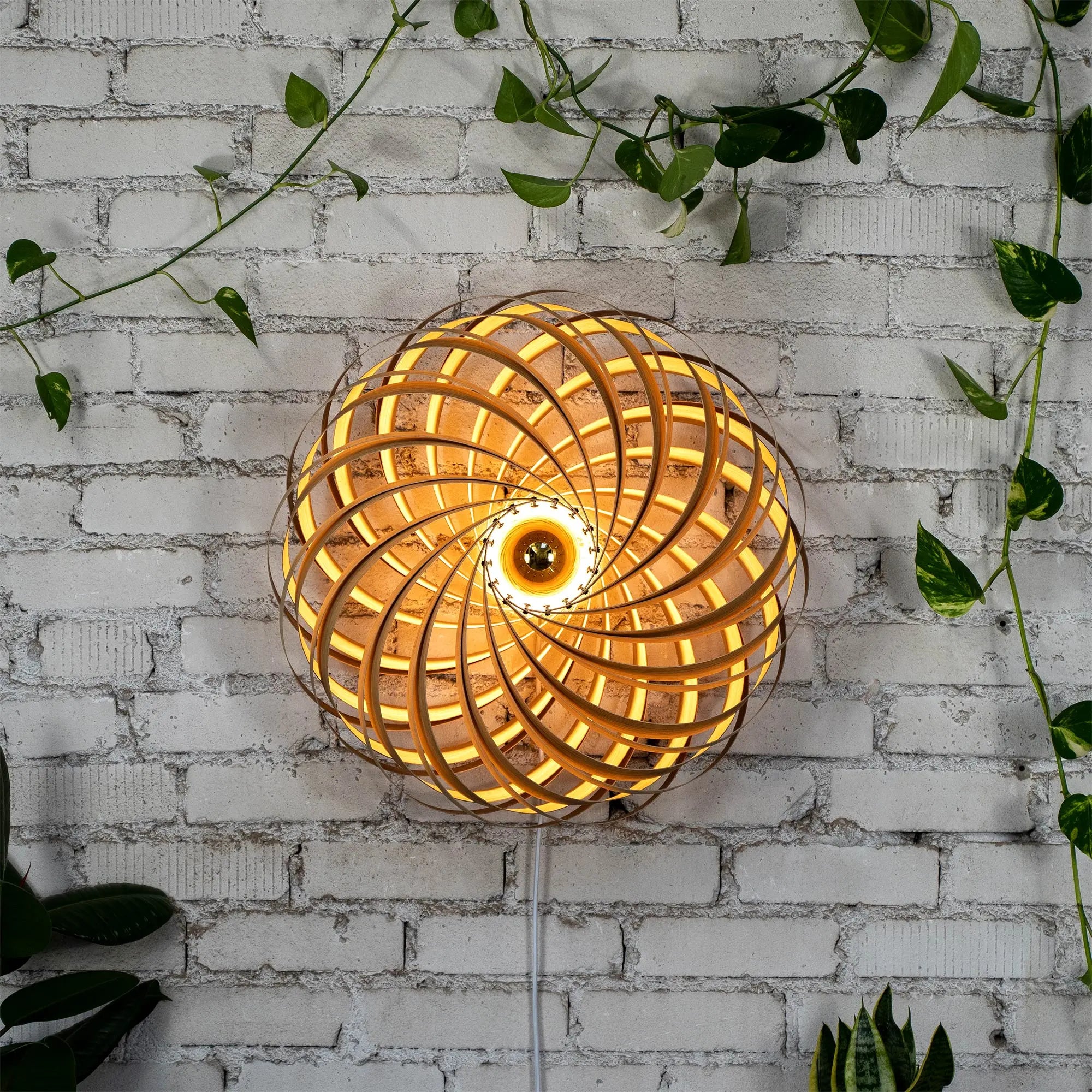 Wandleuchte 'Veneria' aus Eichenholz 60 cm Gofurnit