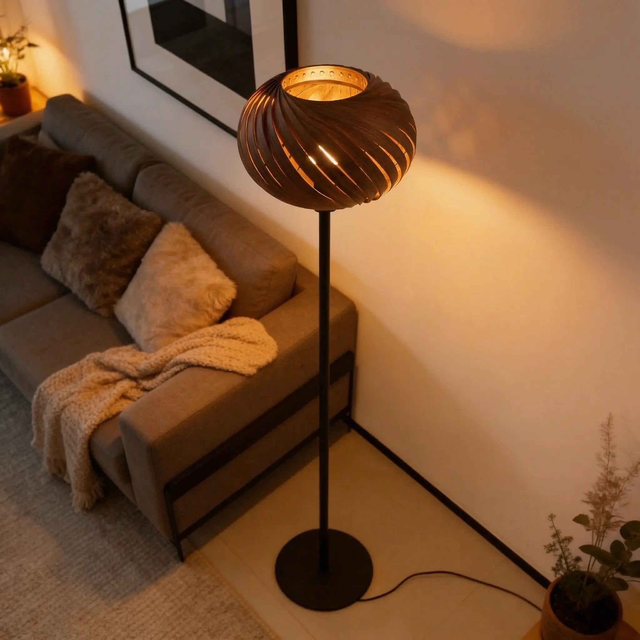 Lampenschirm 'Alma' aus Nussbaum Gofurnit