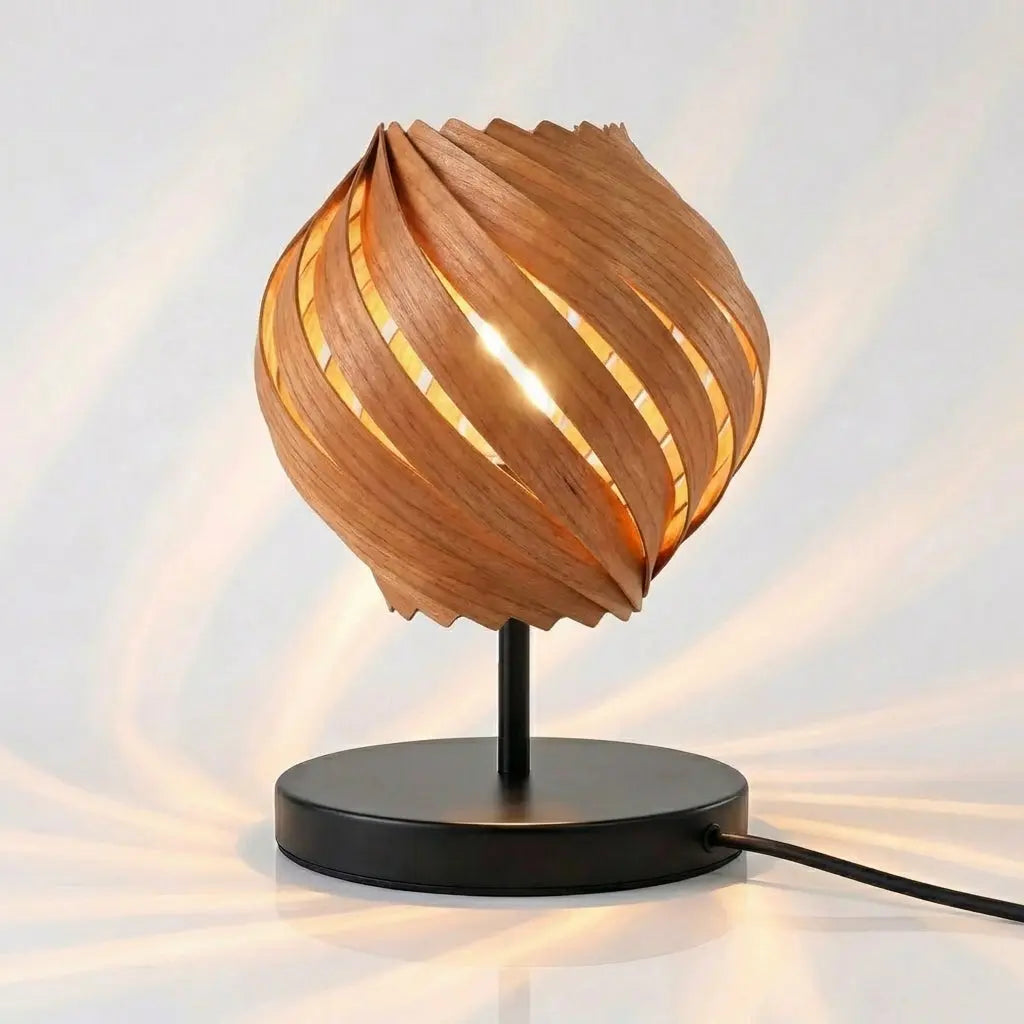 Lampenschirm 'Gemma' aus Kirschbaum – Handgefertigt in Köln Gofurnit