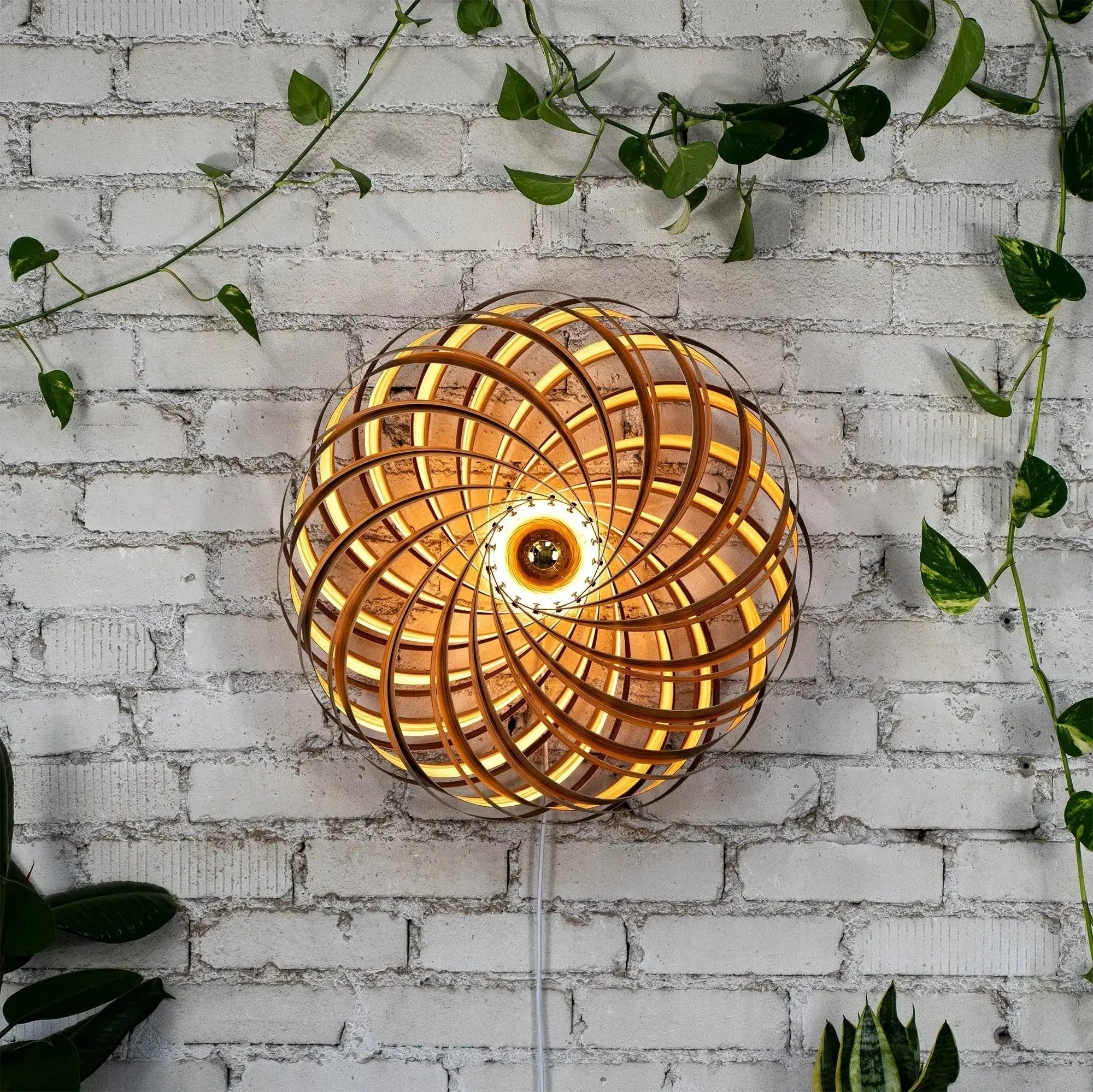 Wandleuchte 'Veneria' aus Amberbaum 60 cm Gofurnit