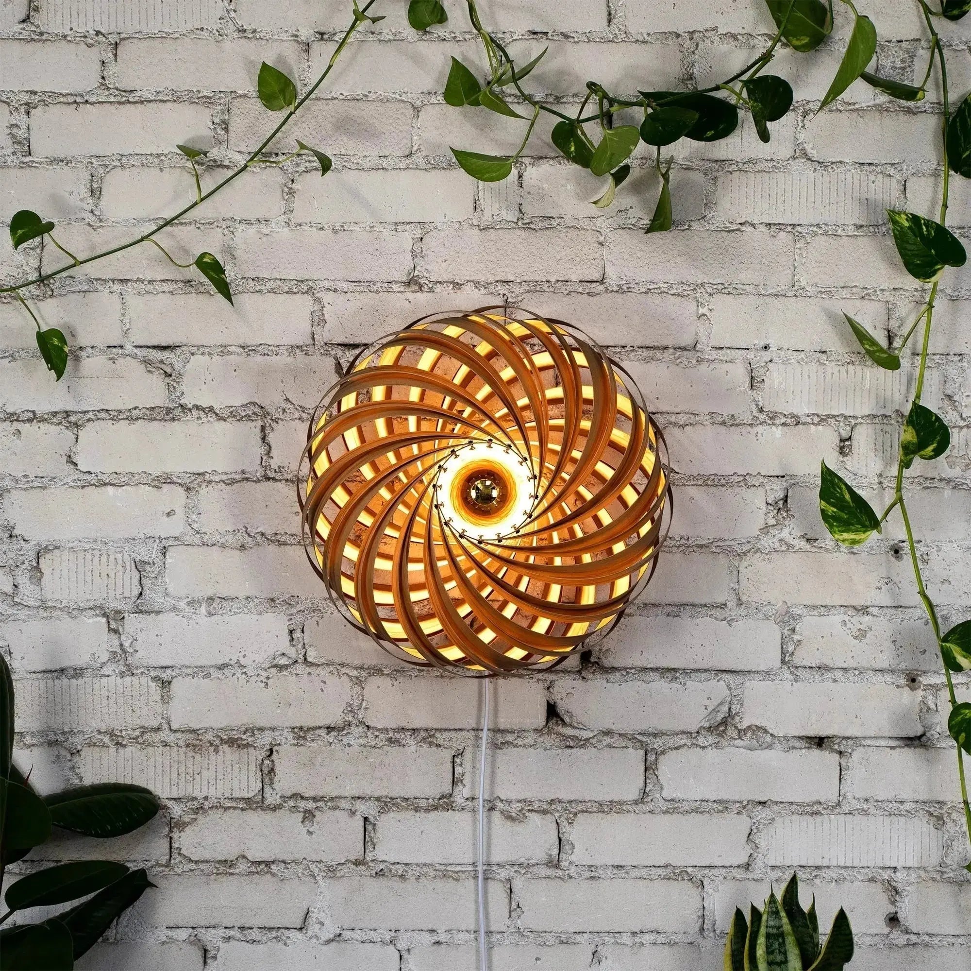 Wandleuchte 'Veneria' aus Amberbaum 50 cm Gofurnit