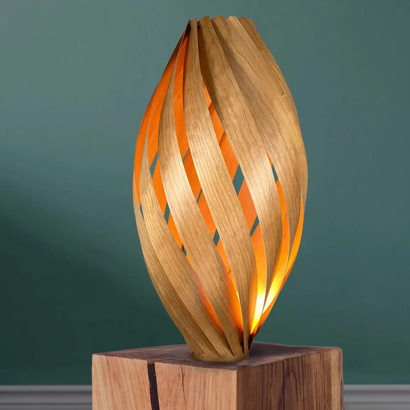 Stehleuchte 'Ardere' aus Kirschbaum 70 cm Gofurnit
