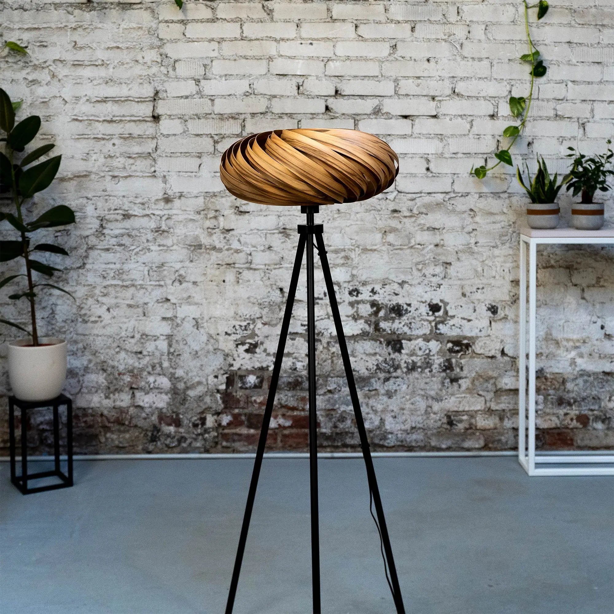 Stehleuchte 'Veneria' aus Amberbaum 50 cm Gofurnit