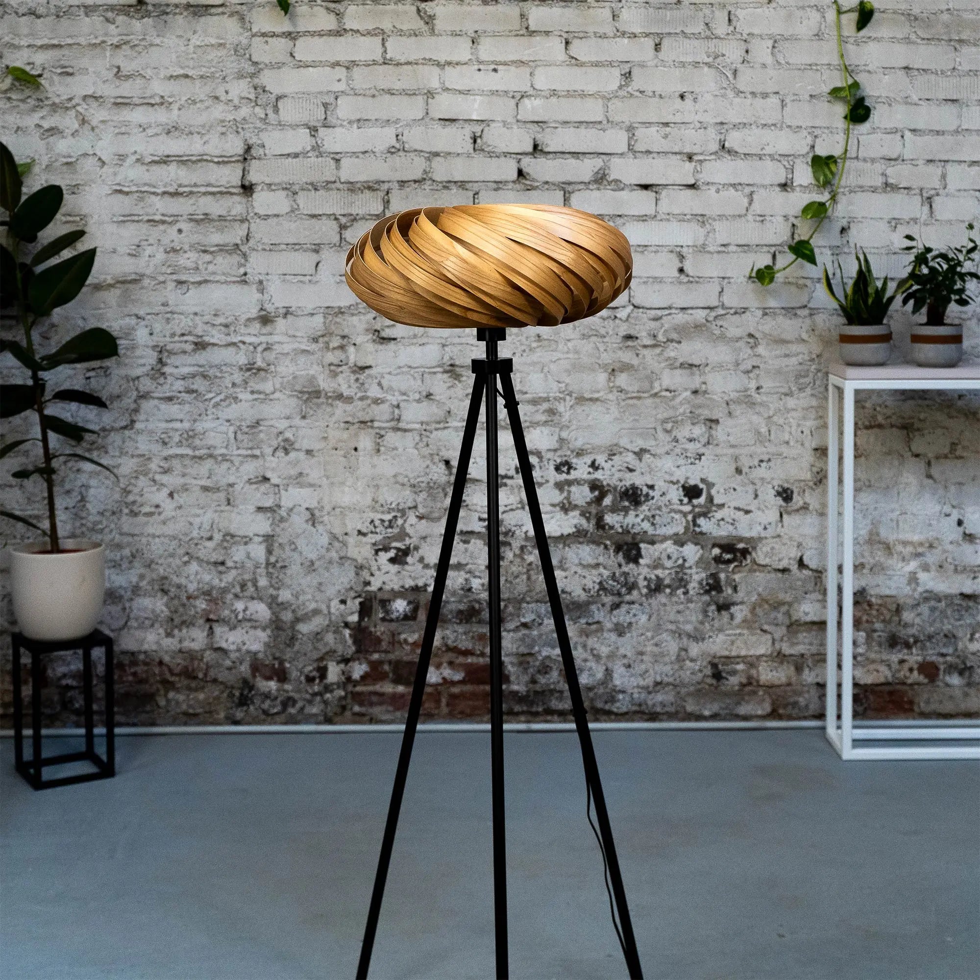 Stehleuchte 'Veneria' aus Olivesche 50 cm Gofurnit