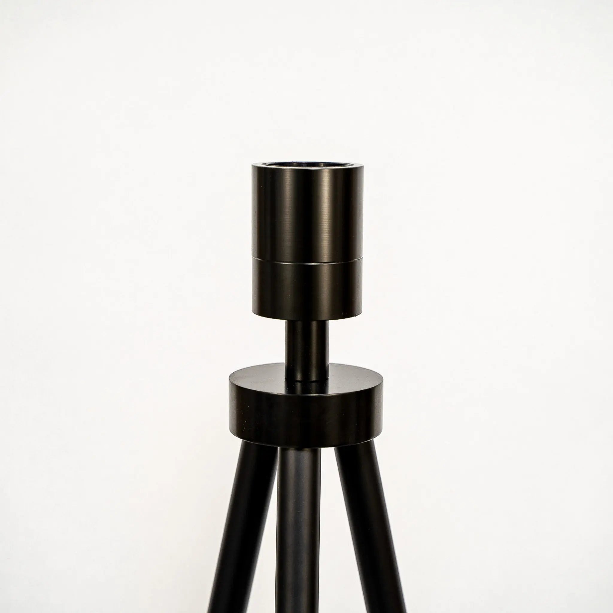 Stehleuchte 'Veneria' aus Olivesche 70 cm Gofurnit